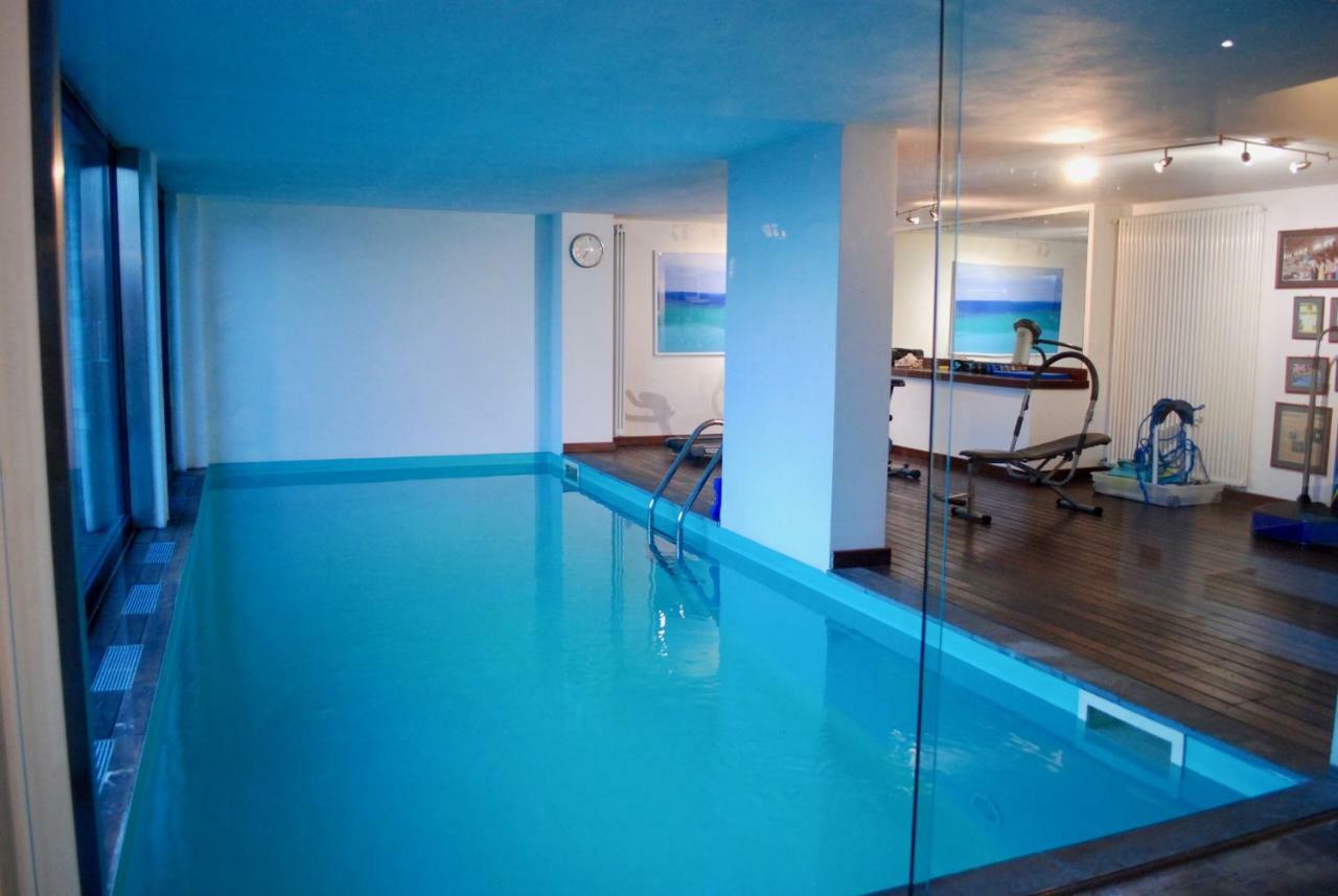 Apartament With Private Pool And Garden At Hills